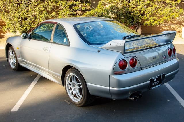 1997 Nissan Skyline JDM car for sale — photo 7 of 10