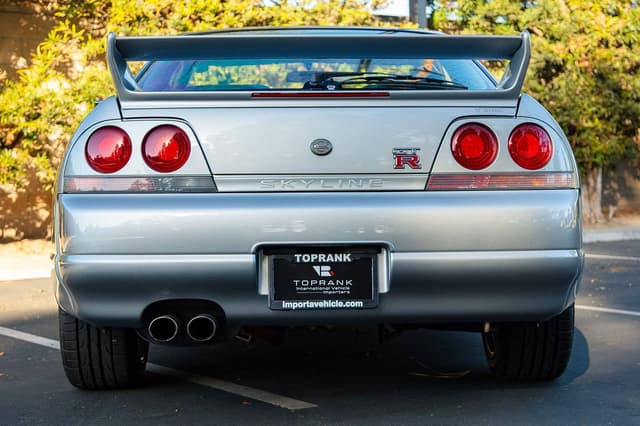 1997 Nissan Skyline JDM car for sale — photo 9 of 10