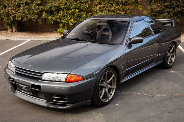 1990 Nissan Skyline JDM car for sale — photo 2 of 10