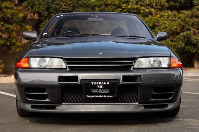 1990 Nissan Skyline JDM car for sale — photo 4 of 10
