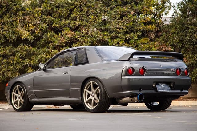 1990 Nissan Skyline JDM car for sale — photo 6 of 10