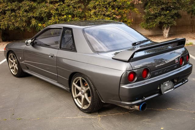 1990 Nissan Skyline JDM car for sale — photo 7 of 10