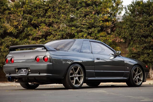 1990 Nissan Skyline JDM car for sale — photo 10 of 10