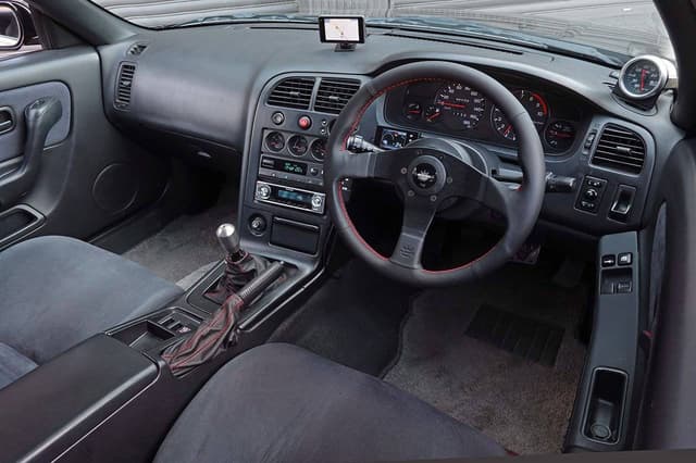 1995 Nissan Skyline JDM car for sale — photo 6 of 10