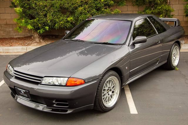 1990 Nissan Skyline JDM car for sale — photo 2 of 10