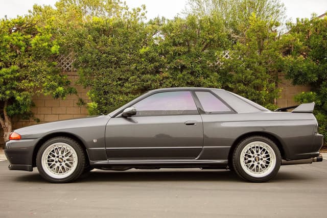 1990 Nissan Skyline JDM car for sale — photo 5 of 10