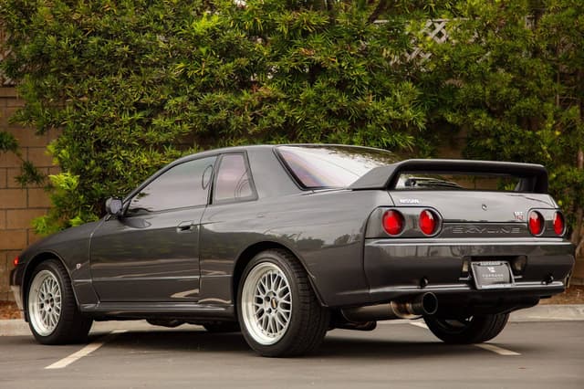 1990 Nissan Skyline JDM car for sale — photo 6 of 10
