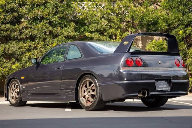 1995 Nissan Skyline JDM car for sale — photo 5 of 10