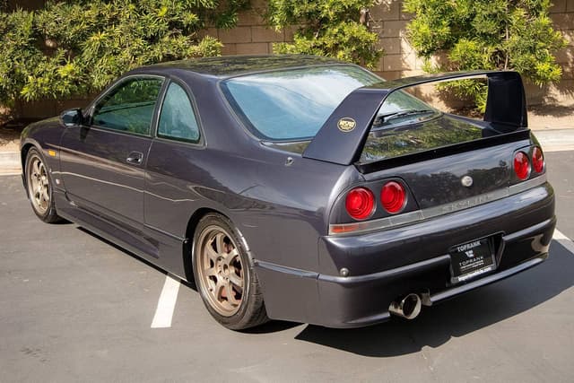 1995 Nissan Skyline JDM car for sale — photo 6 of 10