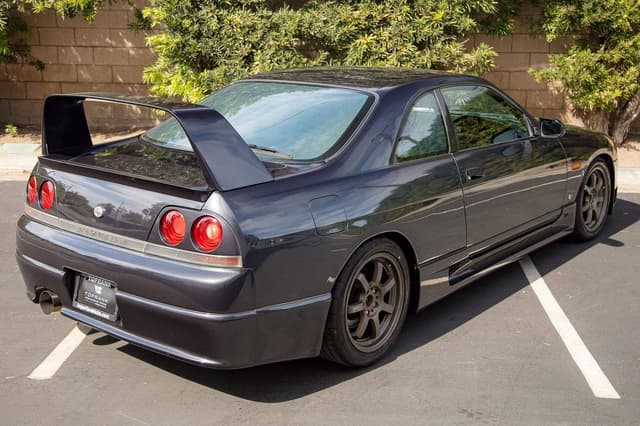 1995 Nissan Skyline JDM car for sale — photo 9 of 10