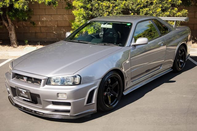 1999 Nissan Skyline JDM car for sale — photo 2 of 10
