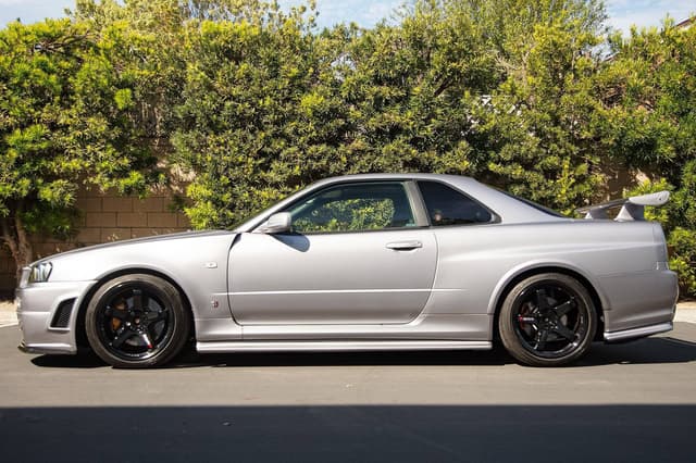 1999 Nissan Skyline JDM car for sale — photo 4 of 10