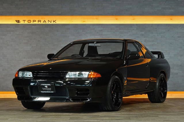 1989 Nissan Skyline JDM car for sale — photo 2 of 10
