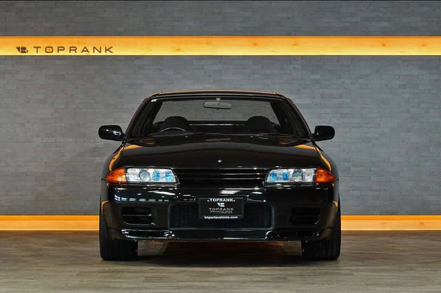 1989 Nissan Skyline JDM car for sale — photo 4 of 10