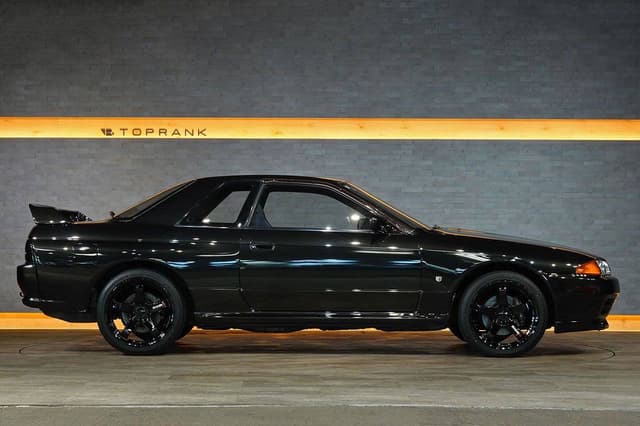 1989 Nissan Skyline JDM car for sale — photo 10 of 10