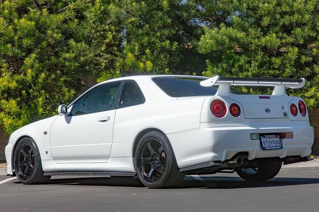 1999 Nissan Skyline JDM car for sale — photo 6 of 10