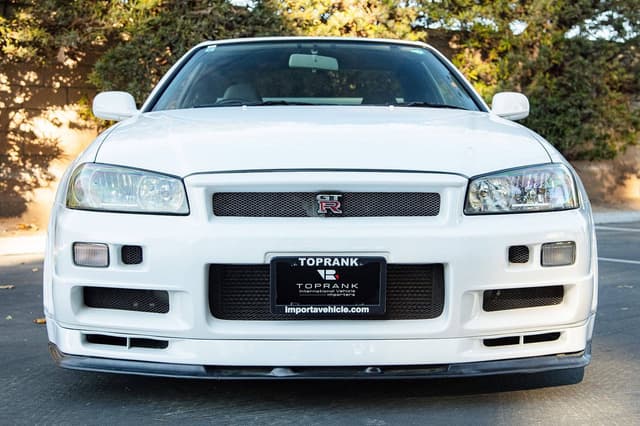 1999 Nissan Skyline JDM car for sale — photo 4 of 10