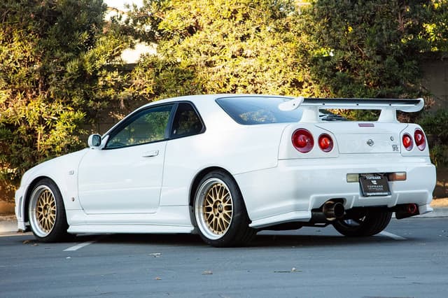 1999 Nissan Skyline JDM car for sale — photo 6 of 10