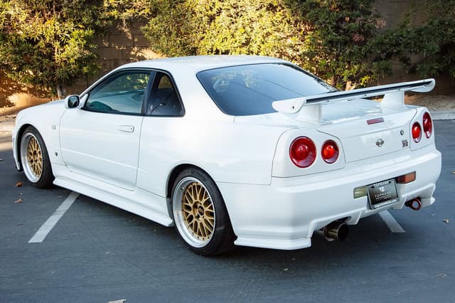 1999 Nissan Skyline JDM car for sale — photo 7 of 10