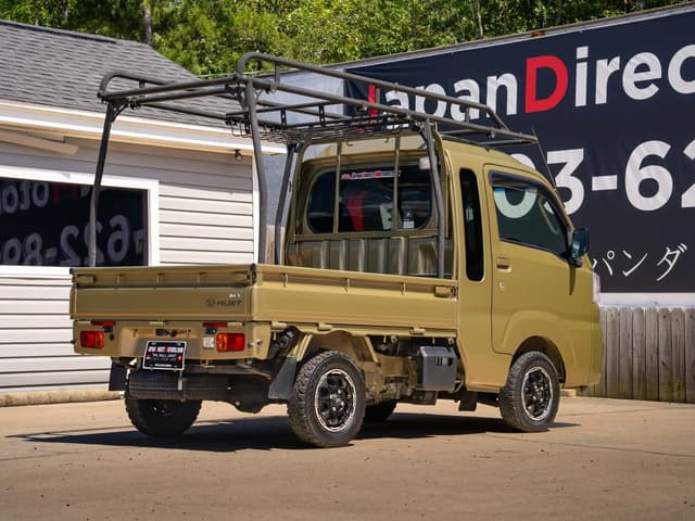 Daihatsu Hijet JDM car for sale — photo 9 of 10