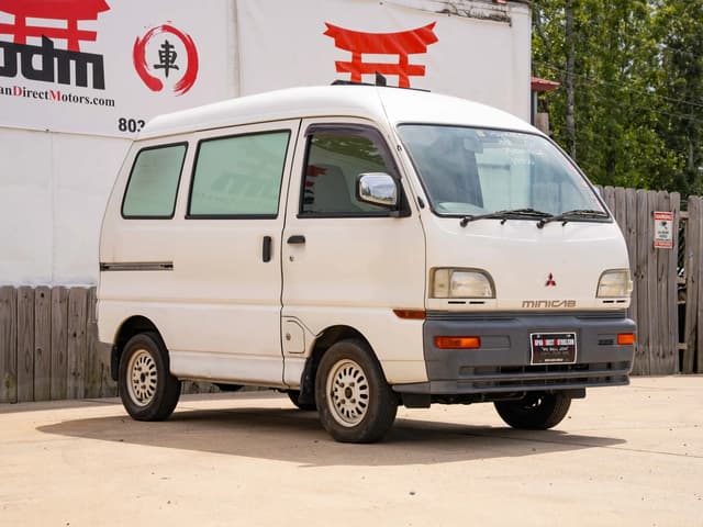 Mitsubishi Minicab JDM car for sale — photo 3 of 10