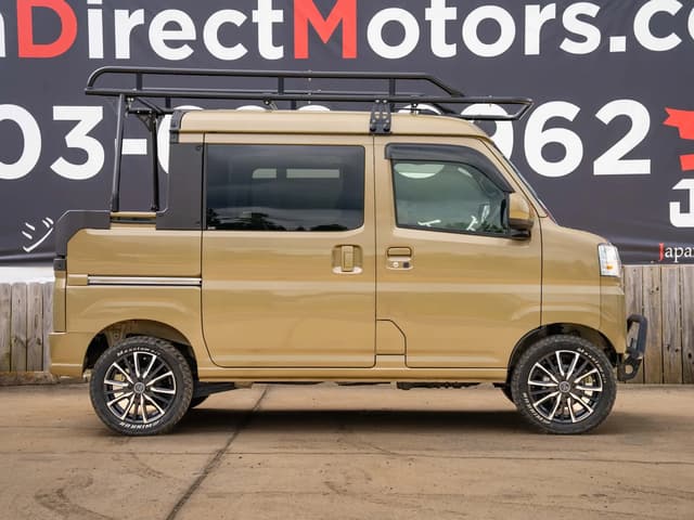 Daihatsu Hijet JDM car for sale — photo 6 of 10