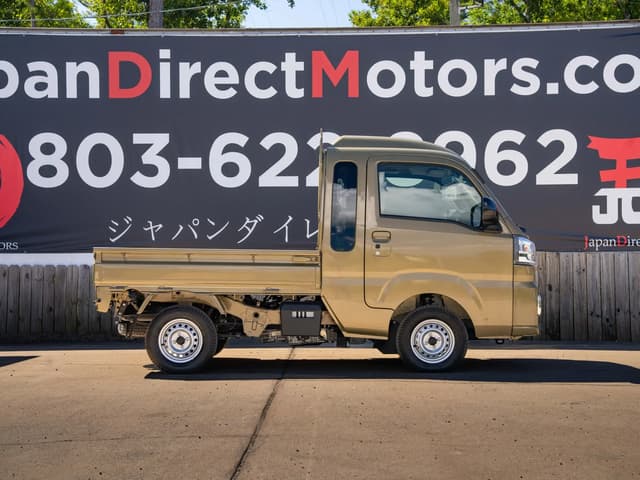 Daihatsu Hijet JDM car for sale — photo 6 of 10