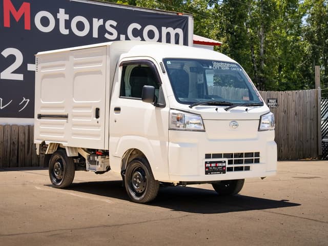Daihatsu Hijet JDM car for sale — photo 5 of 10