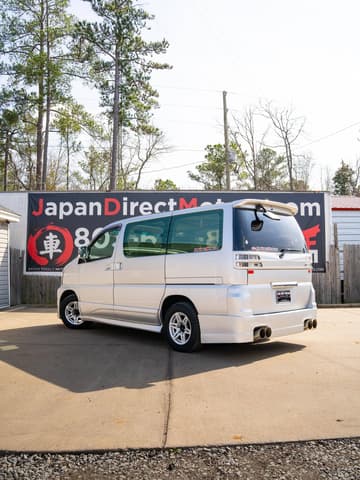 1998 Nissan Elgrand JDM car for sale — photo 2 of 10