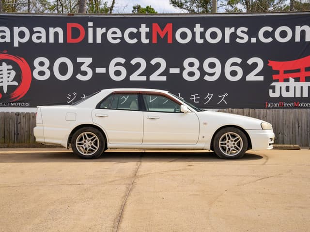 Nissan Skyline JDM car for sale — photo 6 of 10
