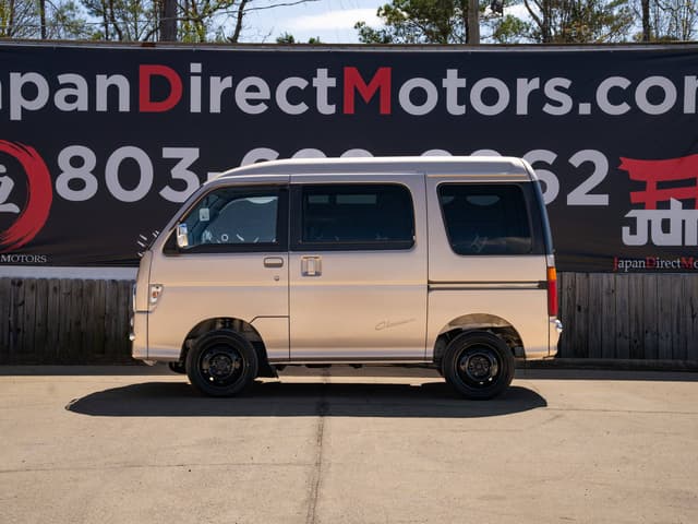 Daihatsu Hijet JDM car for sale — photo 9 of 10