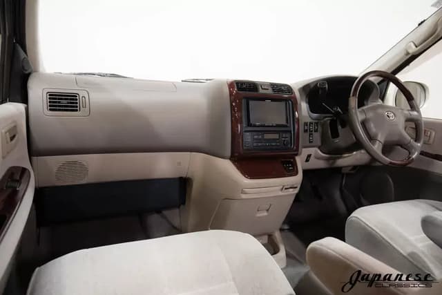 2000 Toyota Grand Hiace JDM car for sale — photo 9 of 10