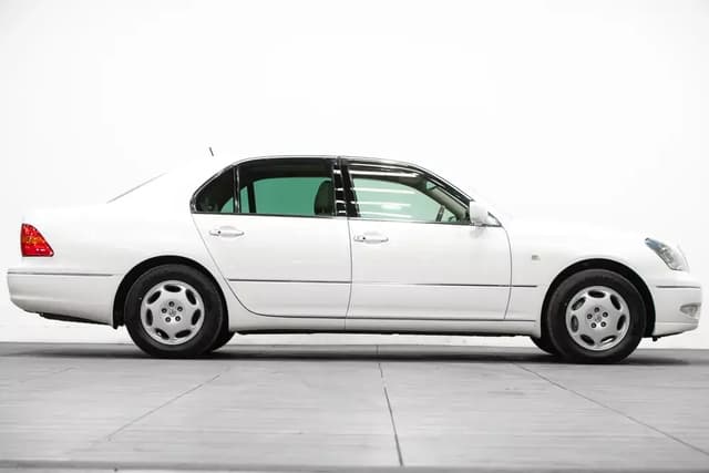 2000 Toyota Celsior JDM car for sale — photo 5 of 10