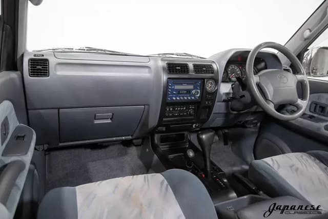 2000 Toyota Land Cruiser JDM car for sale — photo 9 of 10