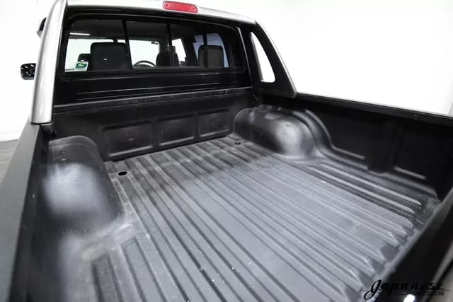 1999 Toyota Hilux JDM car for sale — photo 9 of 10