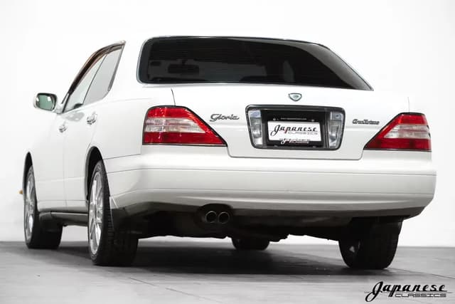 1998 Nissan Gloria JDM car for sale — photo 6 of 10
