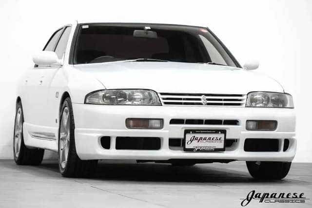 1994 Nissan Skyline JDM car for sale — photo 3 of 10