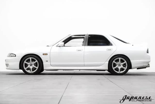 1994 Nissan Skyline JDM car for sale — photo 4 of 10