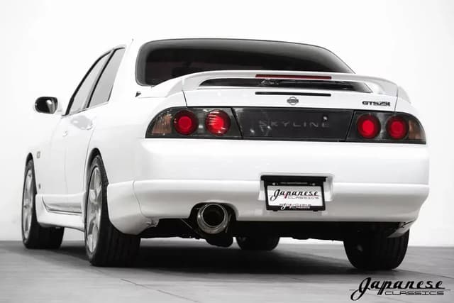 1994 Nissan Skyline JDM car for sale — photo 6 of 10