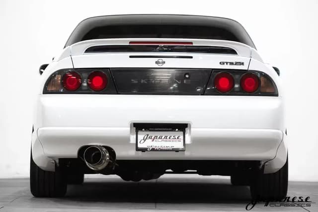 1994 Nissan Skyline JDM car for sale — photo 7 of 10