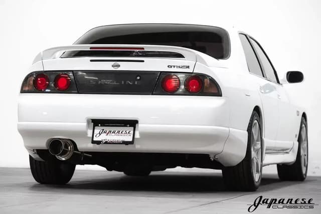 1994 Nissan Skyline JDM car for sale — photo 8 of 10