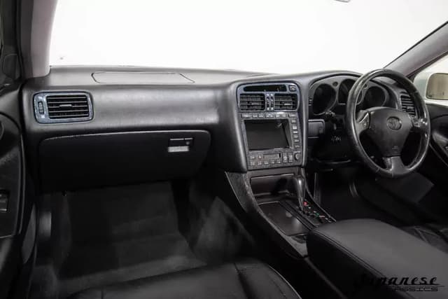 1997 Toyota Aristo JDM car for sale — photo 9 of 10