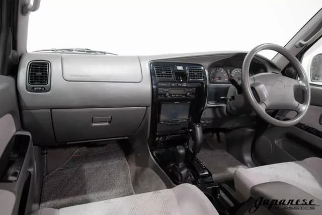 2000 Toyota Hilux Surf JDM car for sale — photo 10 of 10
