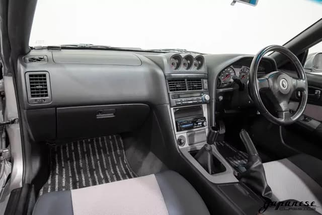 1998 Nissan Skyline JDM car for sale — photo 9 of 25