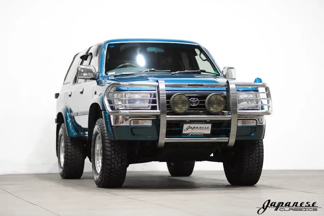 1994 Toyota Hilux Surf JDM car for sale — photo 3 of 10