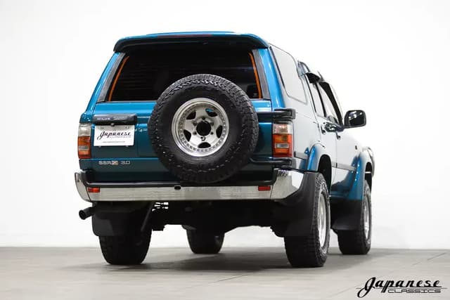 1994 Toyota Hilux Surf JDM car for sale — photo 8 of 10