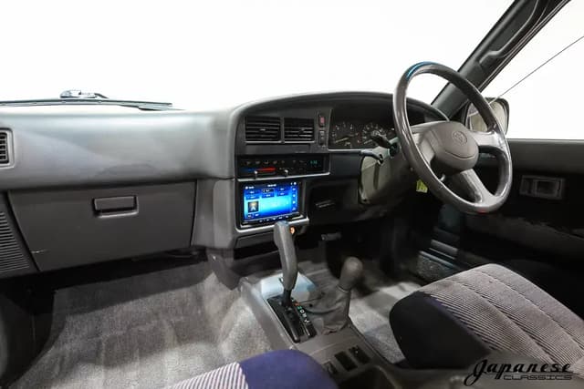1994 Toyota Hilux Surf JDM car for sale — photo 9 of 10
