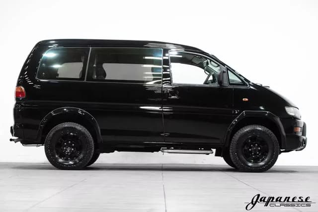 1998 Mitsubishi Delica JDM car for sale — photo 5 of 10
