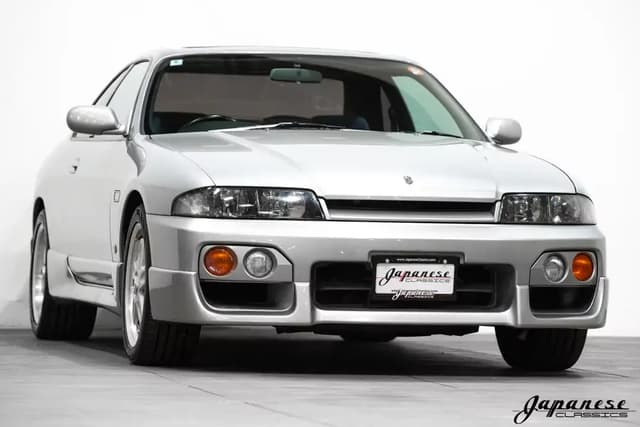 1996 Nissan Skyline JDM car for sale — photo 3 of 10