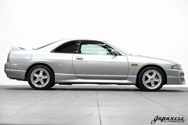 1996 Nissan Skyline JDM car for sale — photo 5 of 10